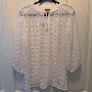 Chico’s Sheer Dot Popover, Tie at Neck, Quarter Sleeve, Size 3 (XL)